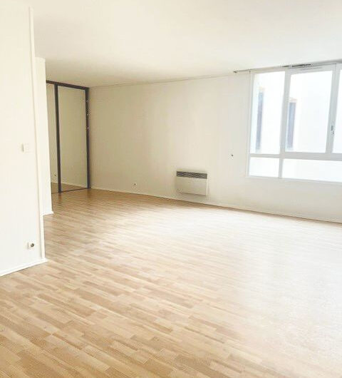 Très grand 2 pièces de 61m²